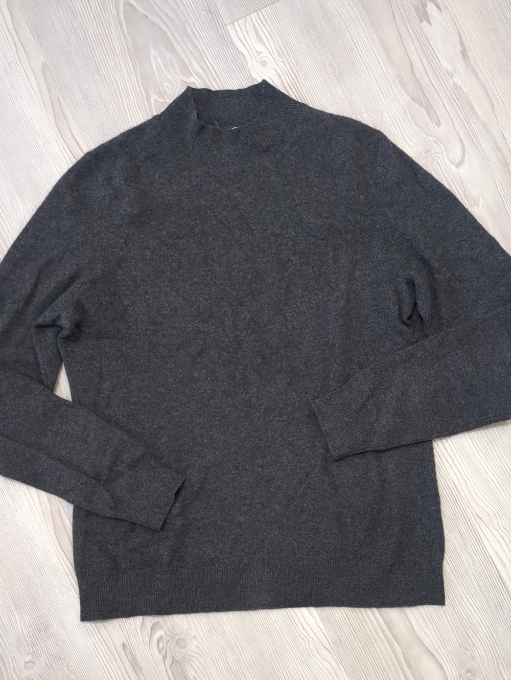 Lord & Taylor 100% Cashmere Sweater M Charcoal Gray Mock Neck Quiet Luxury
